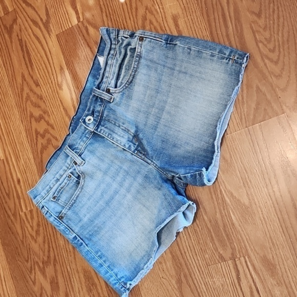 Levi's cut offs festival size 10